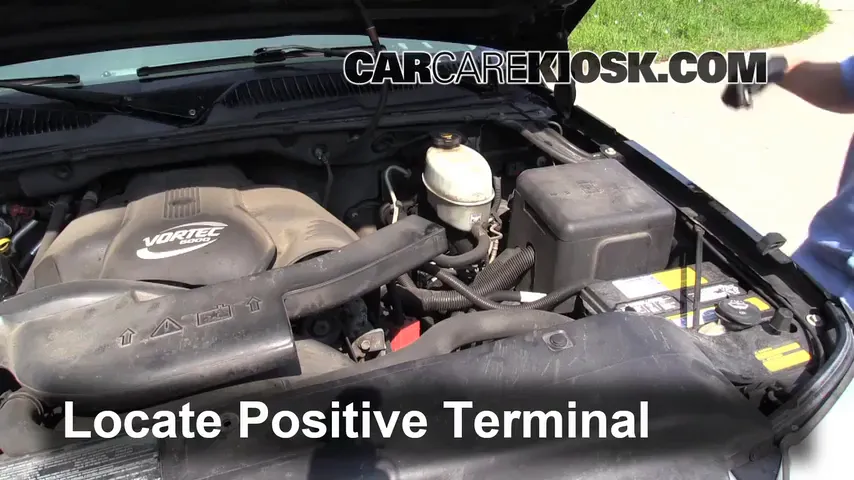 2003 Cadillac Escalade 6.0L V8 Battery Jumpstart